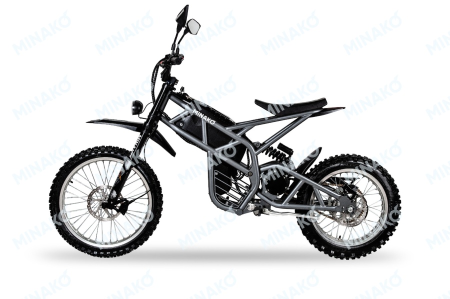 minako-cross-645b8a8ea5cbc.1600x900w